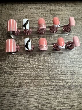 Girls' Pink Patterned Press-On Nail Set